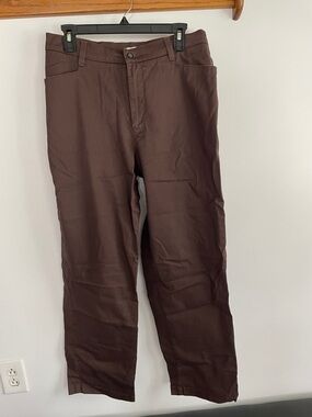 Lee Women's Straight-Leg Pants in Brown